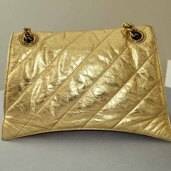 Authentic Balenciaga 2024 Crush Medium Chain Bag - Picture 6 of 11
